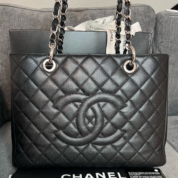 CHANEL Handbags - CHANEL timeless CC caviar leather GST grand shopping tote SHW